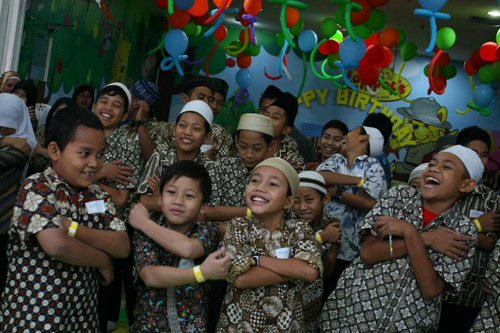 Idul Fitri cheer to under-privileged in Indonesia