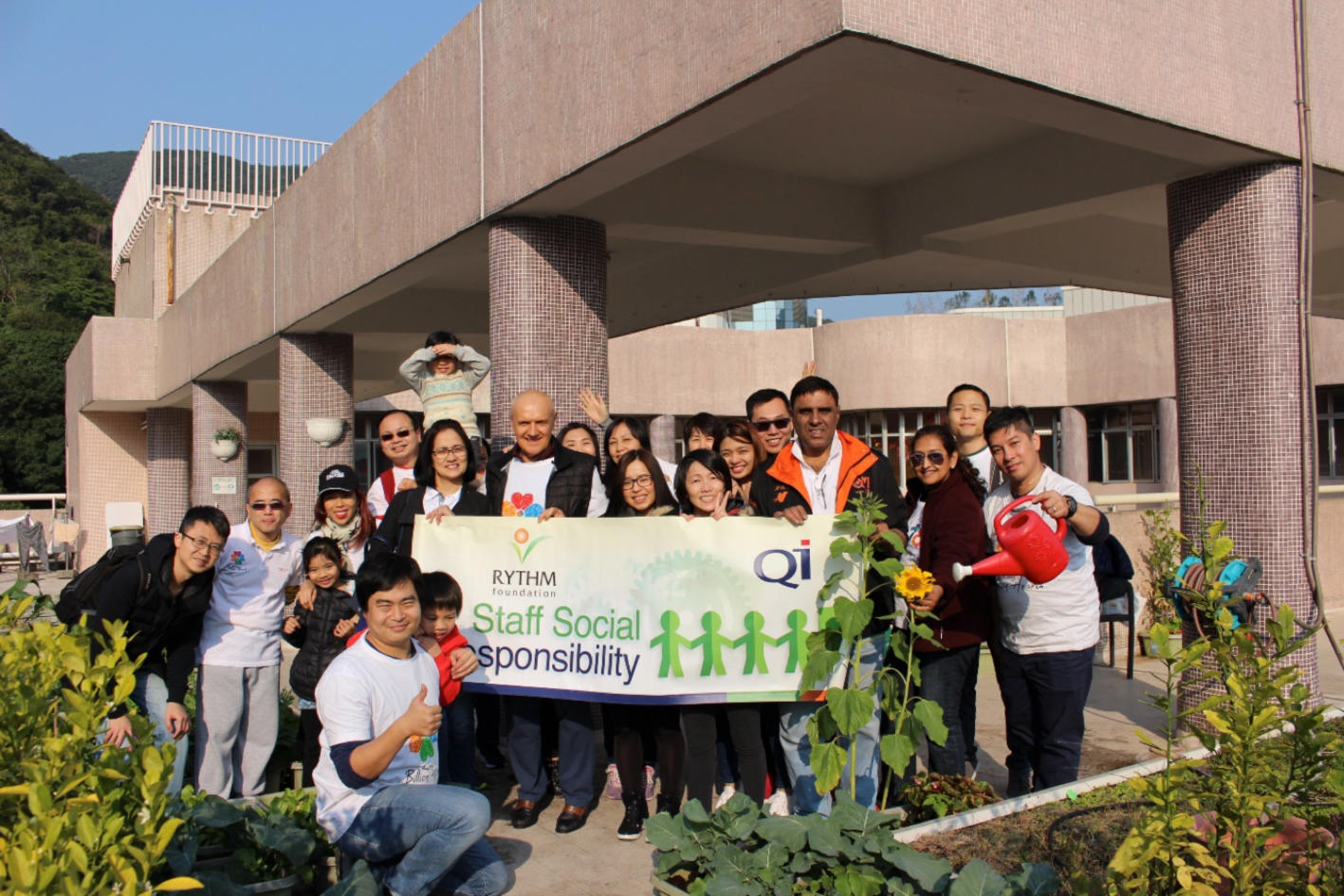 QI Hong Kong Celebrates Lantern Festival Day with the Elderly