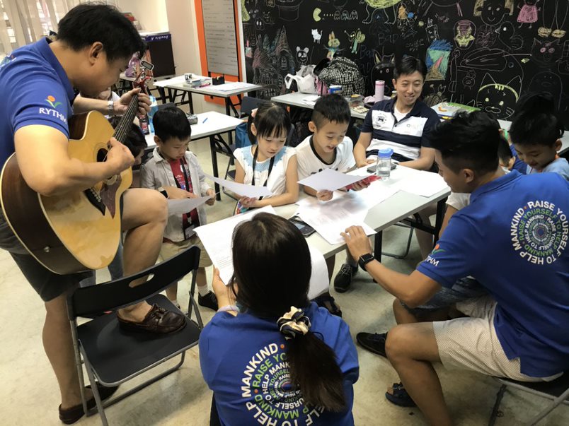 QI Hong Kong Staff Co-organises Fun English Class for Underprivileged Children