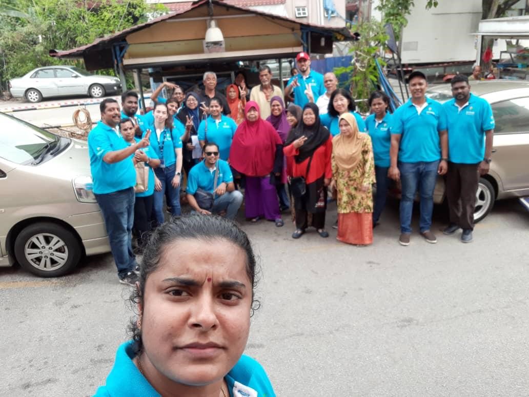 QI Malaysia Employees Helped to Ease the Burden of Families in Need
