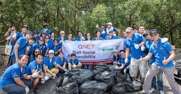 Qi Thailand Employees Helped Clean Up Bangpu Coast
