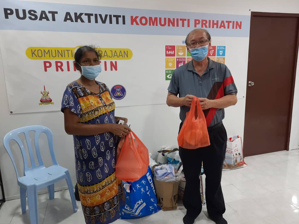 RYTHM Foundation and QNET set up community kitchen in Malaysia